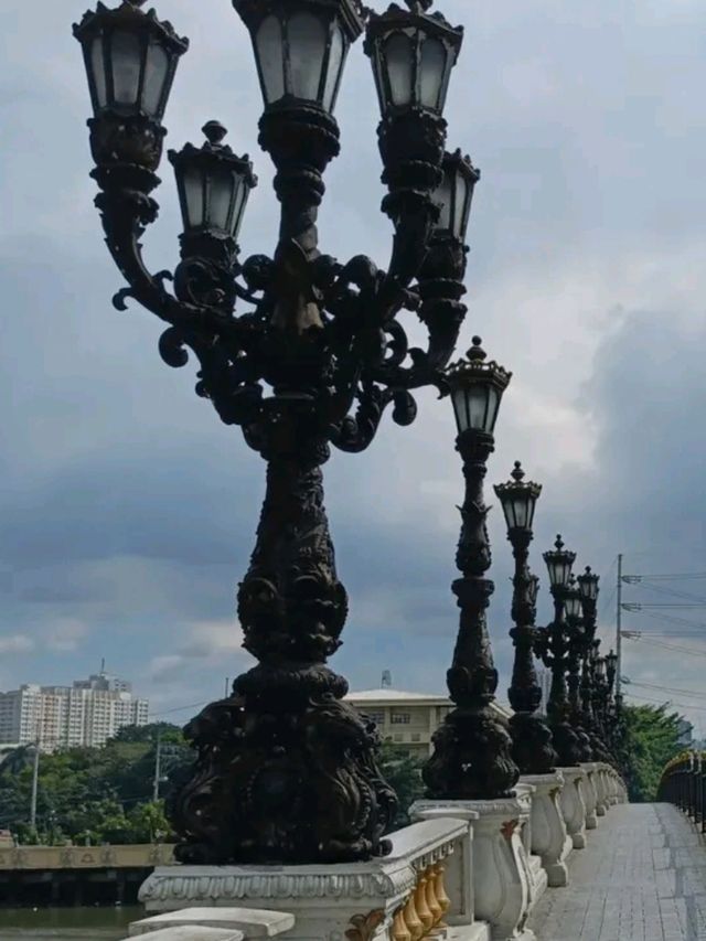 🌴✨ Manila Magic: Where Old Meets Bold 🇵🇭🌇