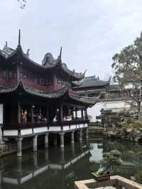 A Ming Dynasty Dream, Wrapped in Shanghai’s Neon Embrace