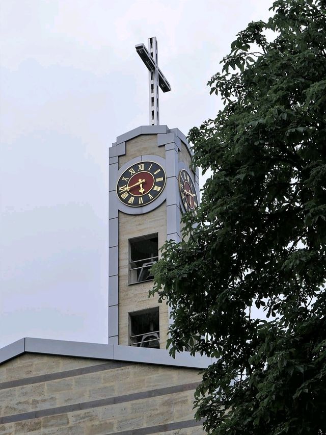 소피아 종교 건축 | 성 요셉 대성당의 현대적인 웅장함⛪