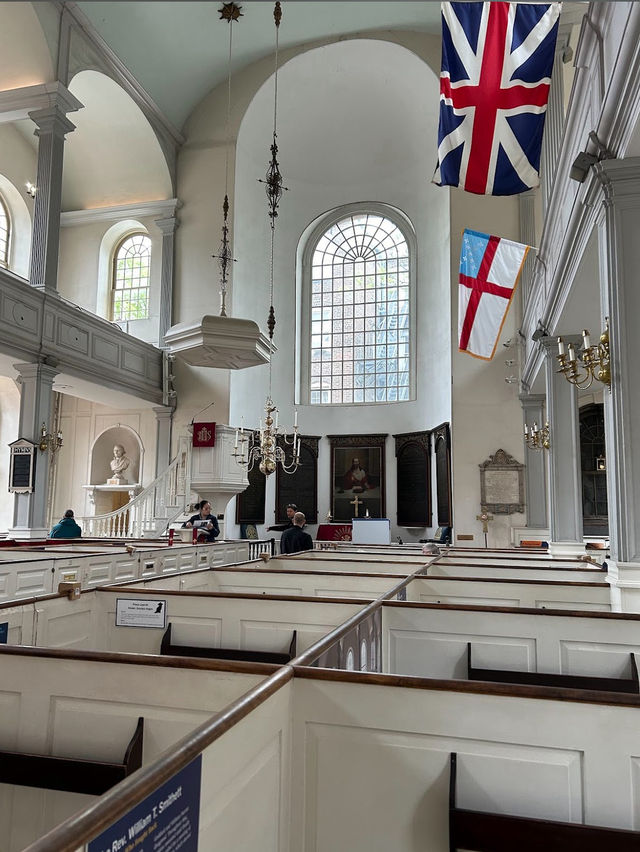 【Old North Church｜兩盞燈光點燃的革命火種】
