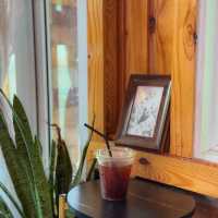 คาเฟ่สไตล์โฮมมี่สุดชิล Mood ดีต่อใจ #ชลบุรี 🥐🍃🥤