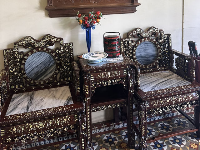 The Charm Dining Gallery – A Heritage Dining Spot in Phuket Old Town