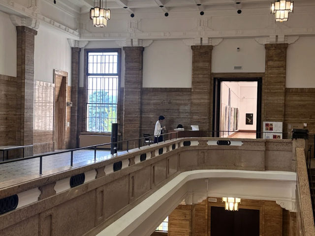 Kyoto City KYOCERA Museum of Art: A Masterpiece of Architectural Fusion! 🎨🏛️