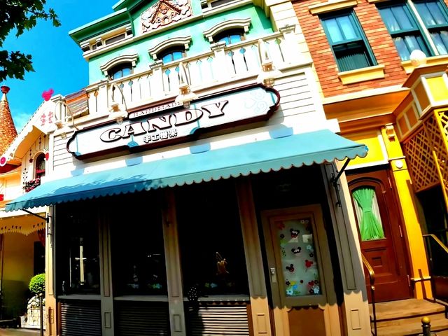 The lively Mickey Avenue!