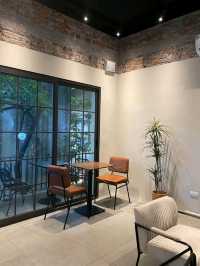 HOW Cafe