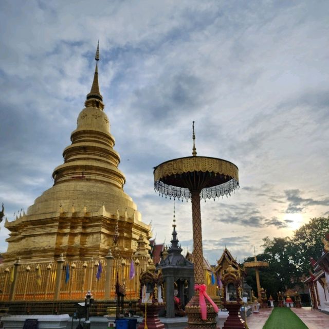 วัดพระธาตุหริภุญชัย ที่ลำพูน
