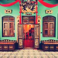 Peranakan Mansion: A Jewel Box of Straits Elegance in Summer