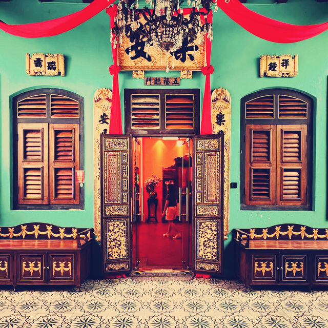 Peranakan Mansion: A Jewel Box of Straits Elegance in Summer