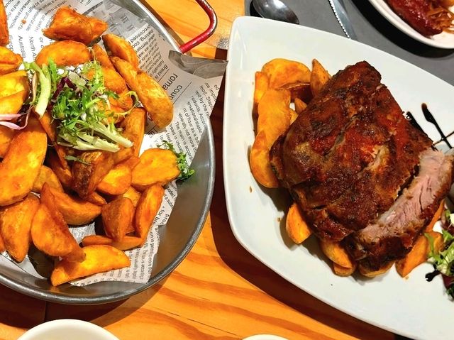 David & Alpaca Café: Coffee, Cuddles and Cuties in Taipei