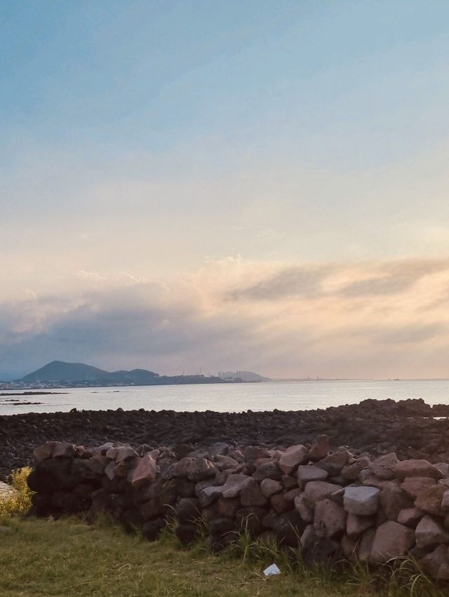A Serene Retreat for Coastal Contemplation