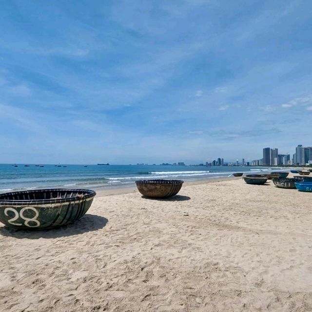 🌴 다낭 미케비치에서 만난 푸른 바다와 여유로운 하루