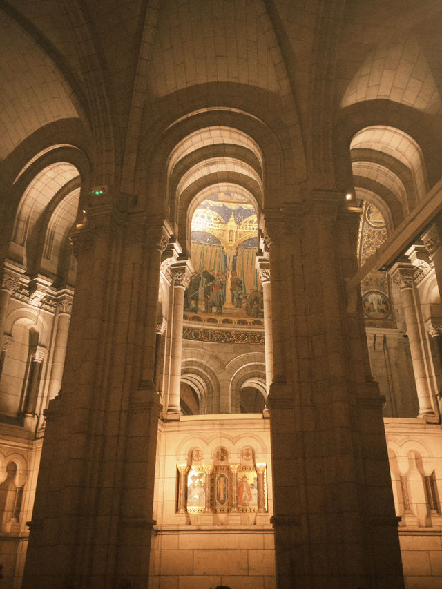 ⛪ 聖心堂｜白色的寧靜聖殿