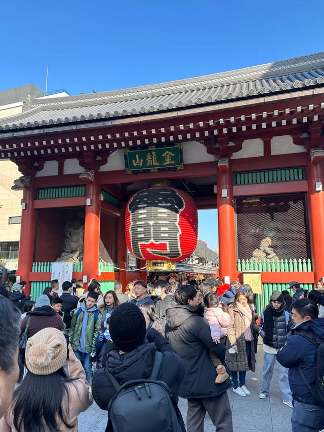 Iconic Blend of Old and New- Sensoji Temple