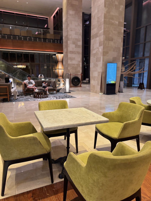 투몬 바다 앞, 가볍게 즐기는 리조트 베이커리 – Dusit Gourmet