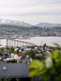 ❄️🌌 “Gateway to the Arctic: My Magical Day in Tromsø” 🇳🇴