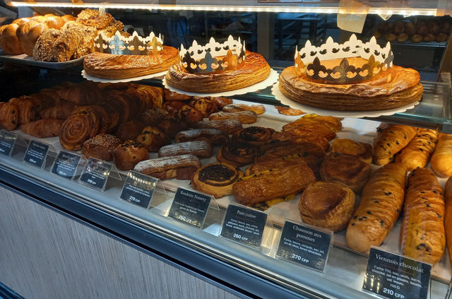 L'Atelier Gourmand(フランスパン・ケーキ屋)