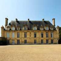 A Solitary Ode to Diana: My Pilgrimage to Château d'Anet