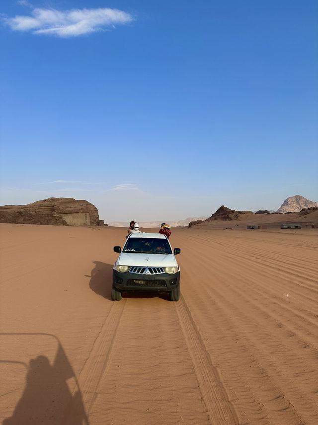 Jeep 4x4 Adventure in Wadi Rum