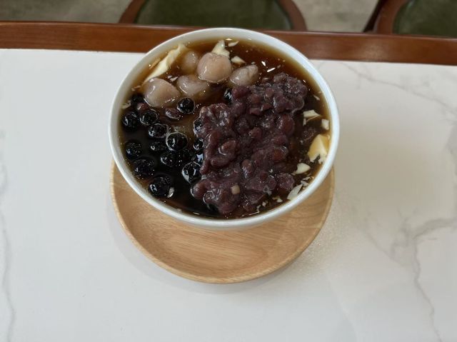 【澎湃豆花】豆花、仙草無限續加 × 10+ 配料任選 — 甜品控必朝聖的在地人氣甜品店