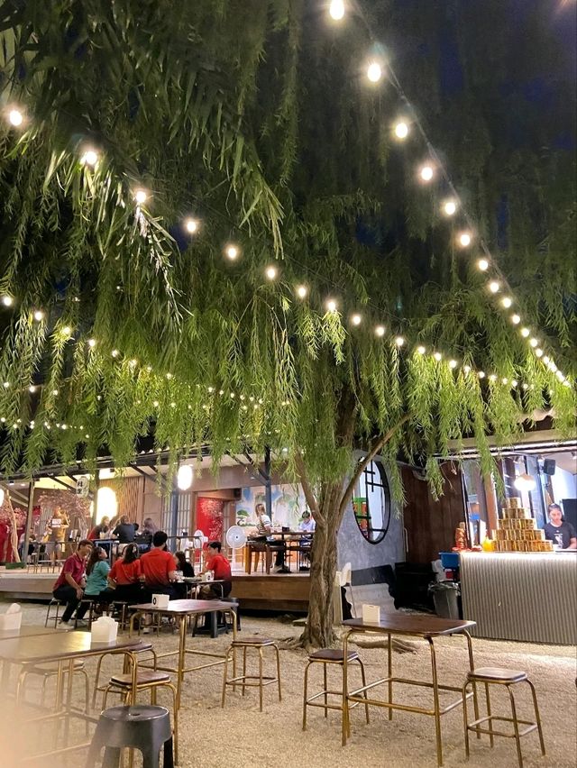 Chaday ชาเดย์ ร้านนั่งชิวเมืองหาดใหญ่ Chaday ชาเดย์ ร้านนั่งชิวเมืองหาดใหญ่