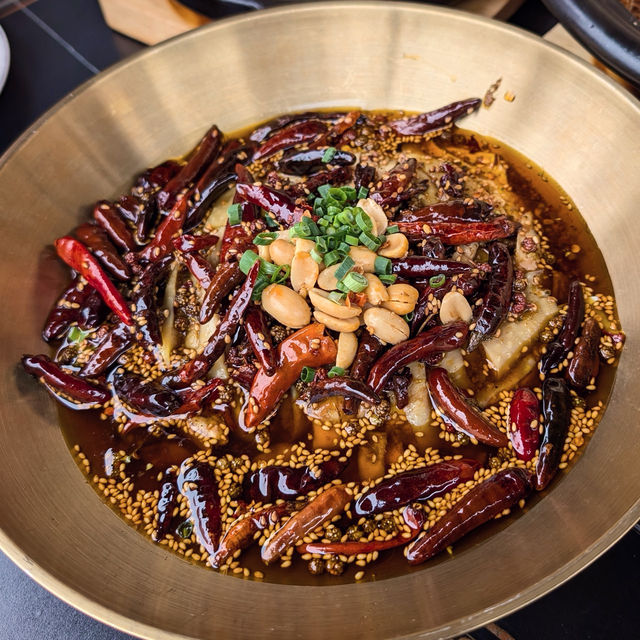 🥘 White Horse — ресторан сычуанской кухни в Чунцине