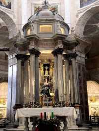 카디즈가 품고 있을 오래된 이야기