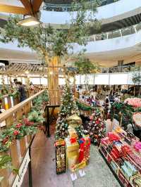 πΈπ A Floral Christmas Escape at 1 Utama ππΈ