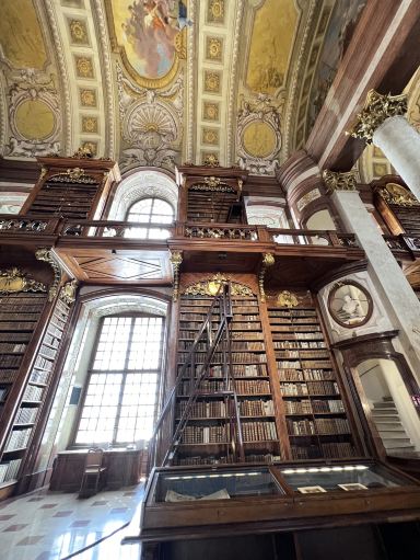 世界で最も美しいバロック様式の図書館の一つ。 | Trip.com ウィーン
