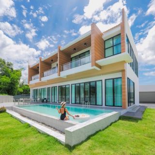 "The Skylom Villa Khao Kho" 風車景觀別墅，氣氛絕佳