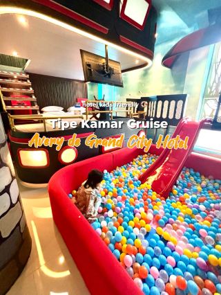 A Themed Staycation That Keeps Kids Entertained! Peek Inside the Cruise Room at Avery De Grand City Hotel Bandung.