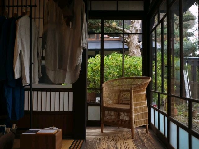 【うなぎの寝床】
（福岡県八女市　旧国名：筑後）