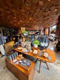 🌟 Inside the Coffee Wonderland: Shanghai Starbucks Reserve Roastery ☕✨