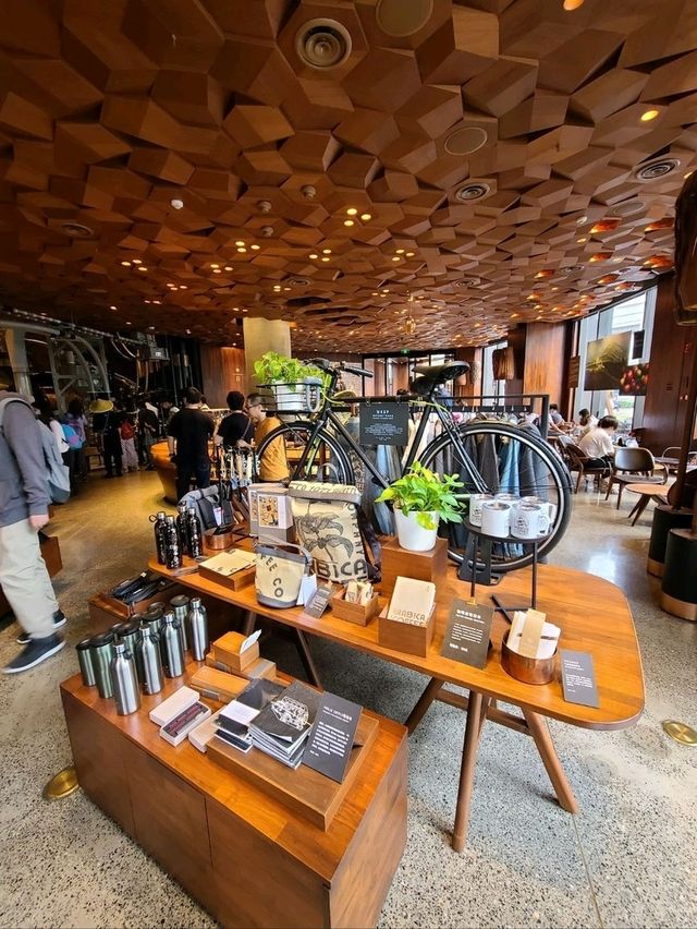 🌟 Inside the Coffee Wonderland: Shanghai Starbucks Reserve Roastery ☕✨