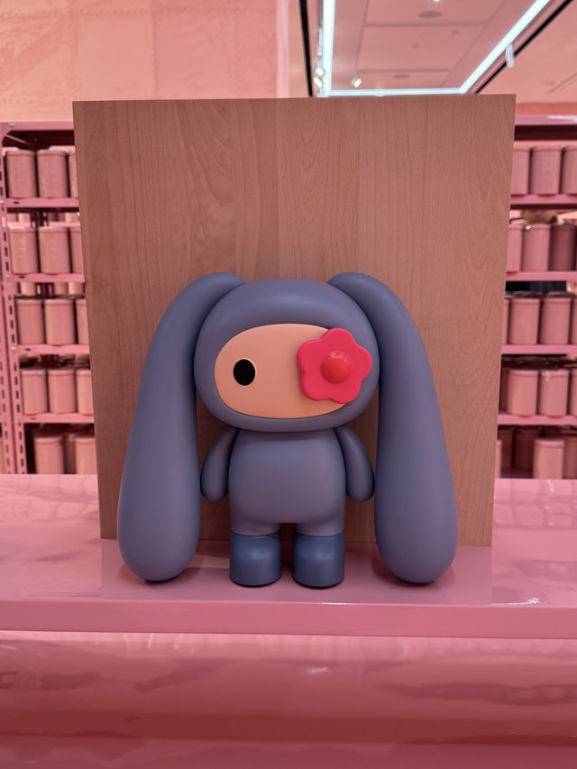 Art Bunny Magic ✨ West Kowloon Cultural District: Museums, Waterfront, and a Pink Rabbit Supermarket in One Afternoon Art Bunny Magic ✨ West Kowloon Cultural District: Museums, Waterfront, and a Pink Rabbit Supermarket in One Afternoon