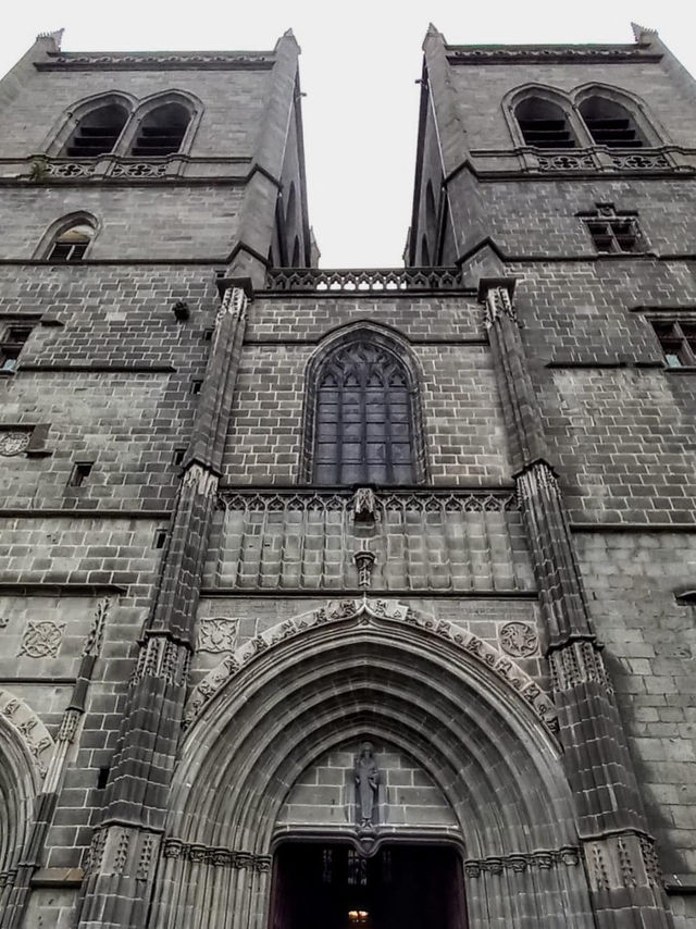 A beautiful cathedral 🇫🇷