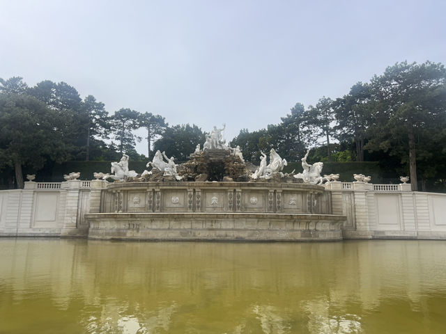在皇室花園間穿行 —— 美泉宮參觀心得