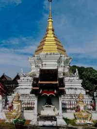 Wat Phra That Doi Leng — Sacred Heights of Long, Phrae