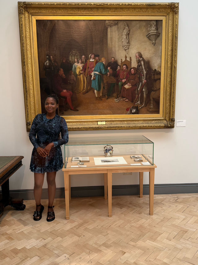 Wolverhampton Art Gallery . 