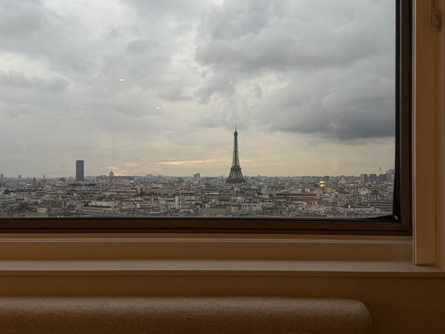 From Thames to Seine River From Thames to Seine River