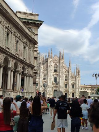 1 day walking itinerary in Milan