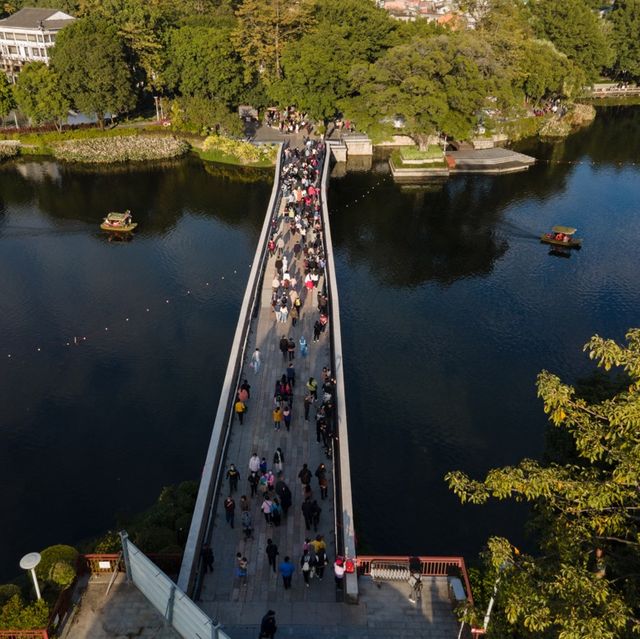 An Afternoon in Guangzhou’s Liwan Park 