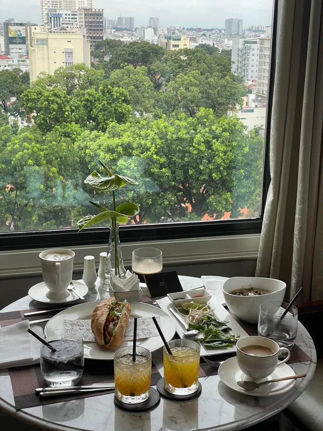 The five-star executive suite with extremely high cost performance in Ho Chi Minh Hotel❗️