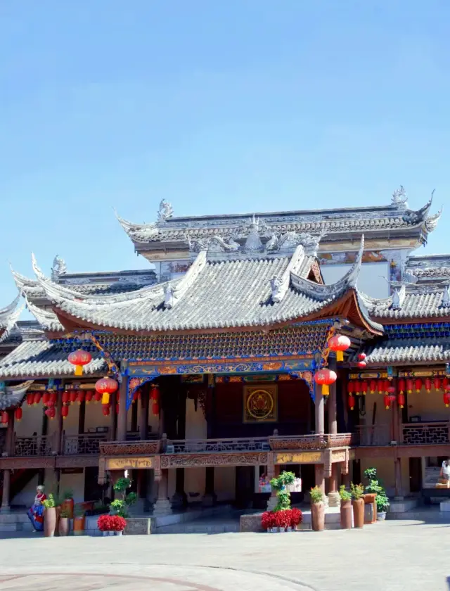 เมืองเก่าซีเซียนที่อยู่ริมน้ำสวยจริงๆ