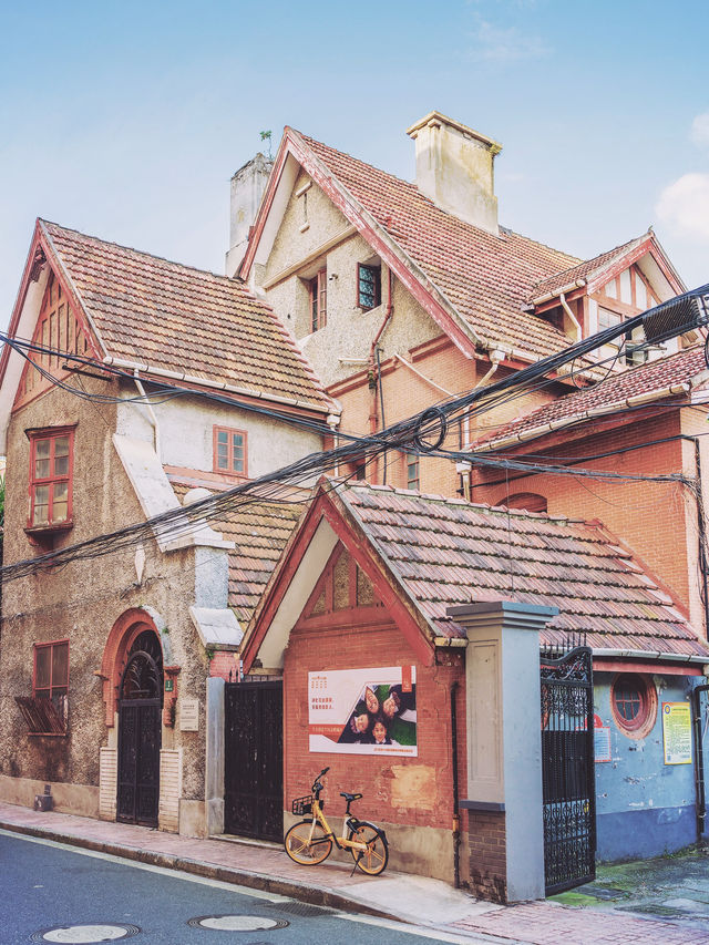 Shanghai's Most Endearing Street—Huangdu Road