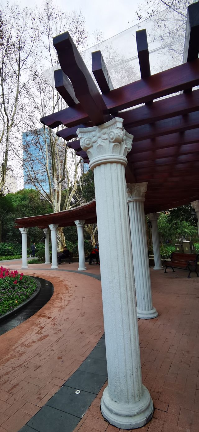 襄陽公園：魔都市中心四度更名的老公園