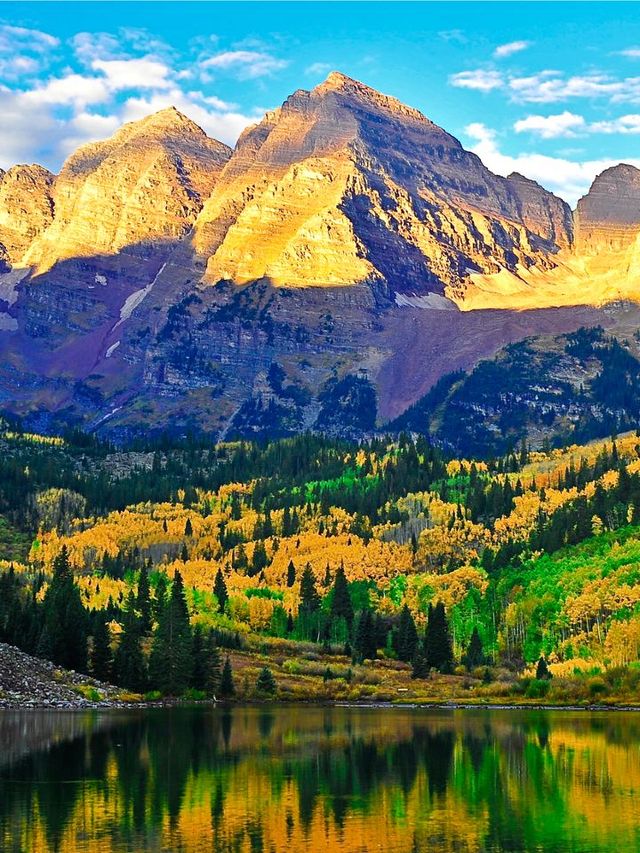 Aspen's Hidden Gem: Cozy Charm at The Little Nell 🏔️✨