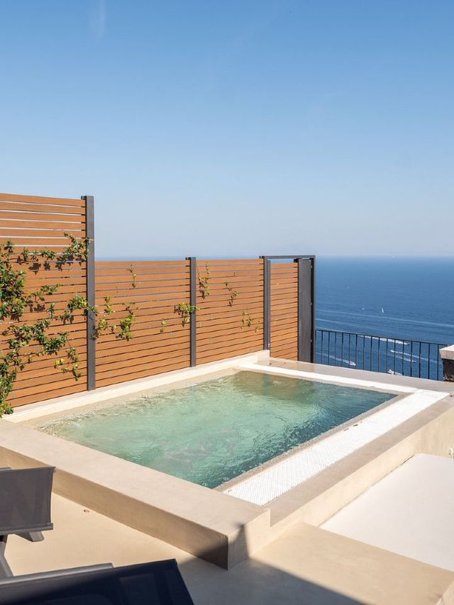 🌟 Unwind in Campania: Furore's Finest Stays! 🏨✨