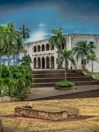 🌴✨ Santo Domingo Sojourn: Top Hotel Picks! ✨🌴