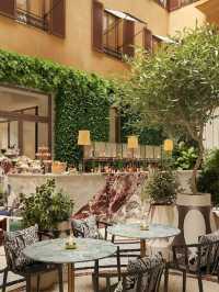 🌟 Rome's Chic Retreat: W Rome's Urban Elegance 🌟
