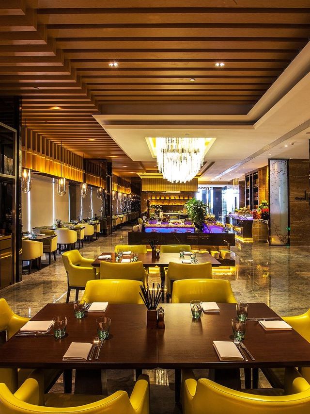 🌟 Shenzhen Staycation: Wyndham Grand's Dazzling Views 🌟
